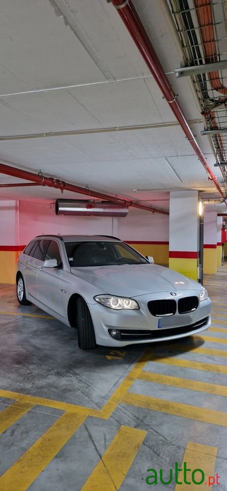 2011' BMW Série 5 D Auto photo #3