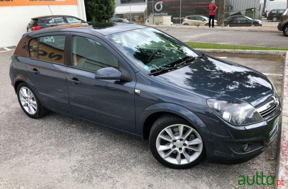 2007' Opel Astra 1.6 Turbo Enjoy photo #1