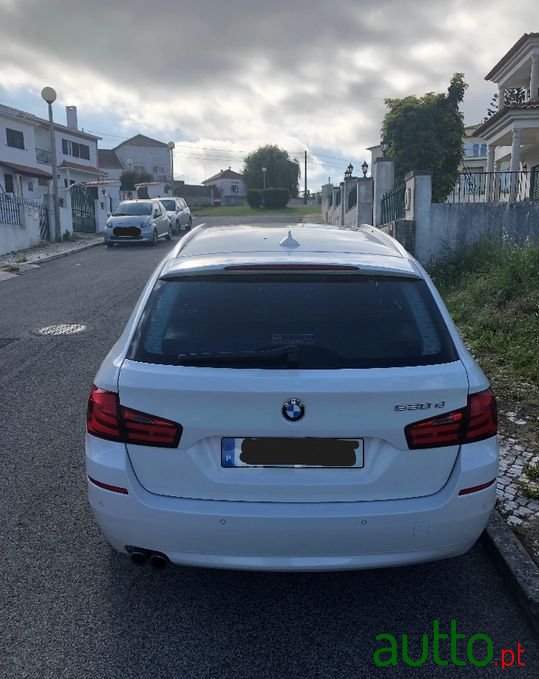 2010' BMW 530 photo #6