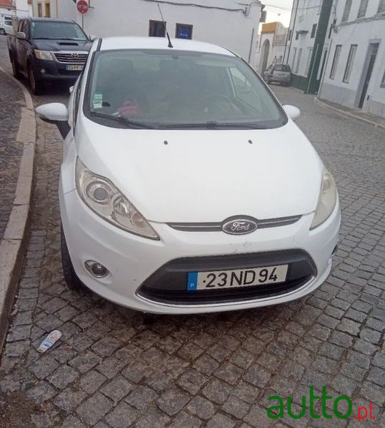 2012' Ford Fiesta photo #1