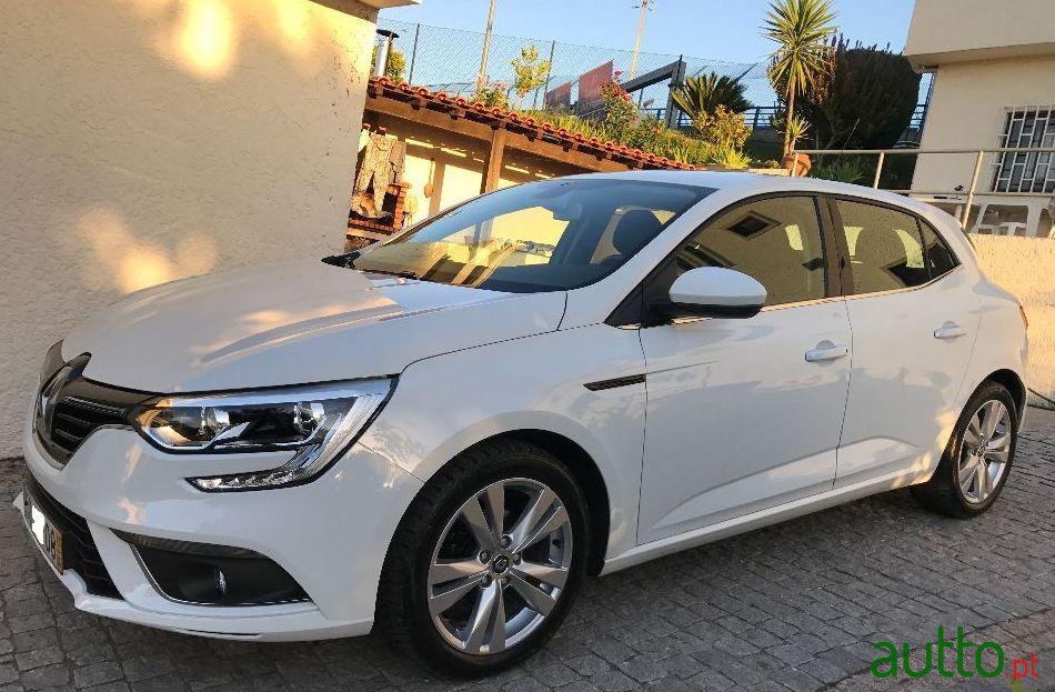 2016' Renault Megane photo #2