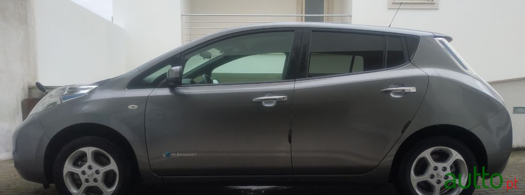 2017' Nissan Leaf photo #2