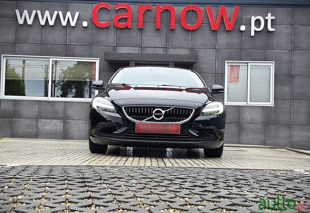 2018' Volvo V40 photo #5