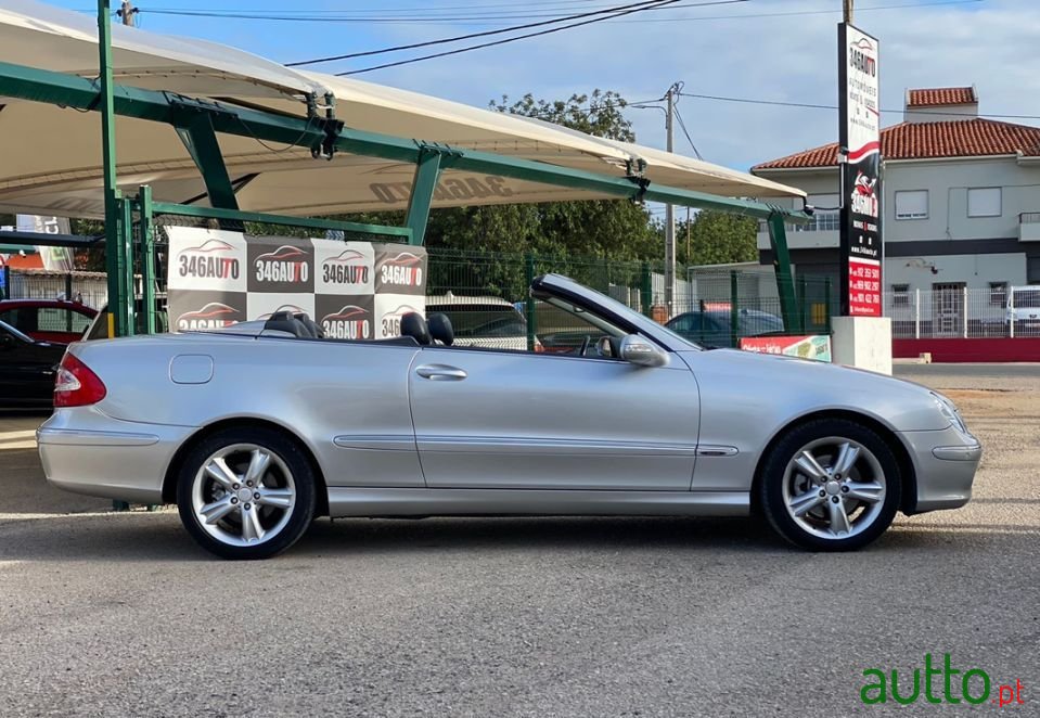 2004' Mercedes-Benz Clk-200 photo #4