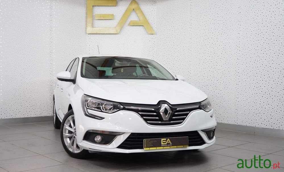 2017' Renault Megane Energy Tce 130 Limited photo #1