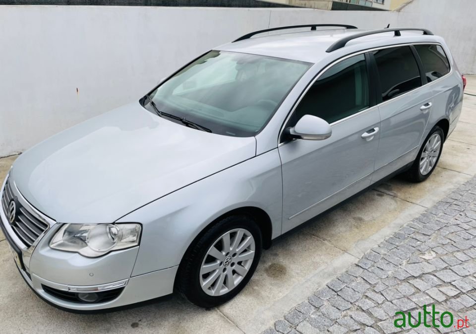 2005' Volkswagen Passat photo #3