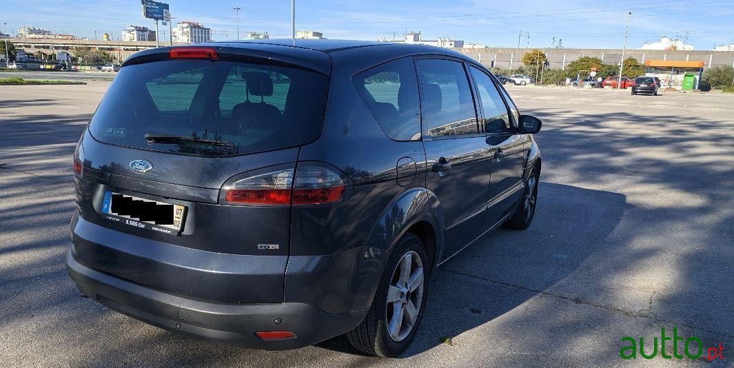 2007' Ford S-Max photo #3