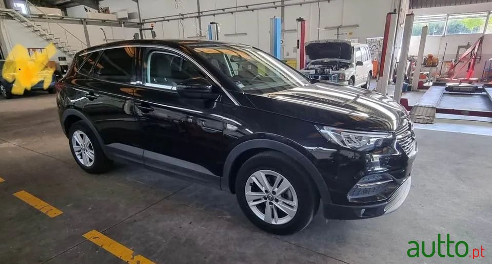 2020' Opel Grandland X photo #3