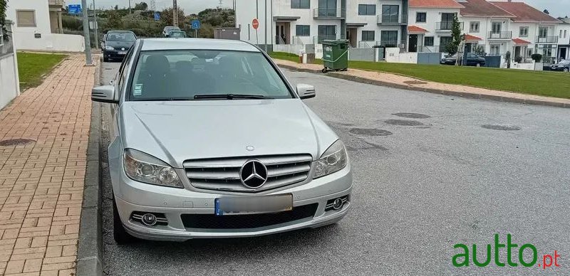 2009' Mercedes-Benz Classe C photo #1