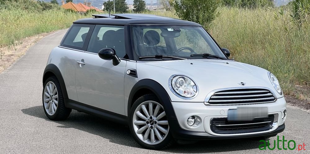 2012' MINI Coupé Cooper photo #3