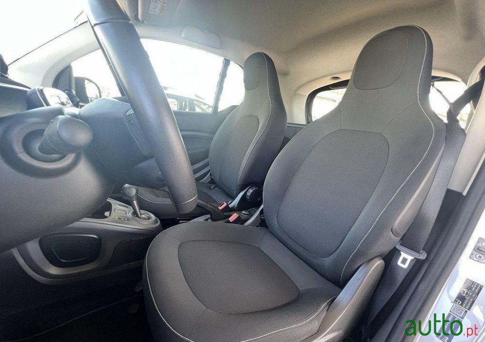 2018' Smart Fortwo Electric Drive Passion photo #3