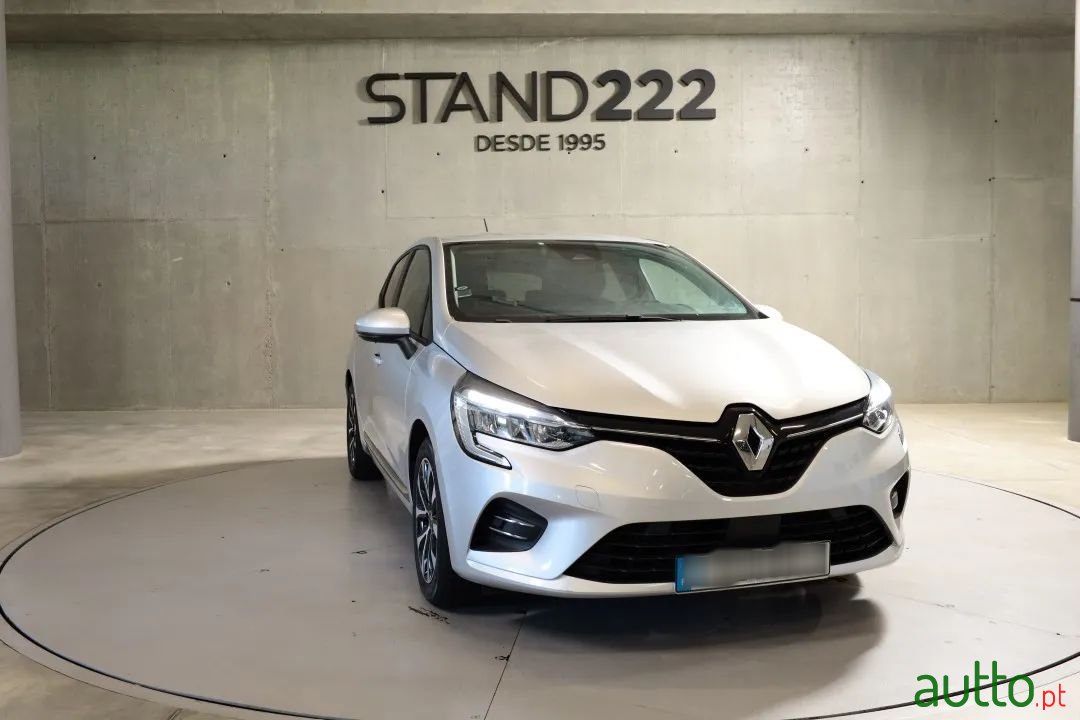 2020' Renault Clio photo #3