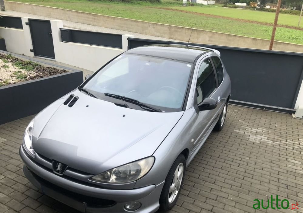 2004' Peugeot 206 1.6 Hdi Xs photo #4