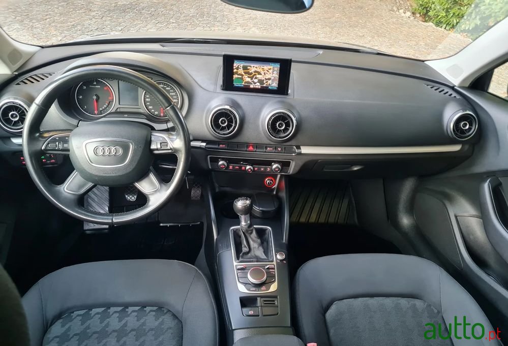 2015' Audi A3 Sportback photo #6