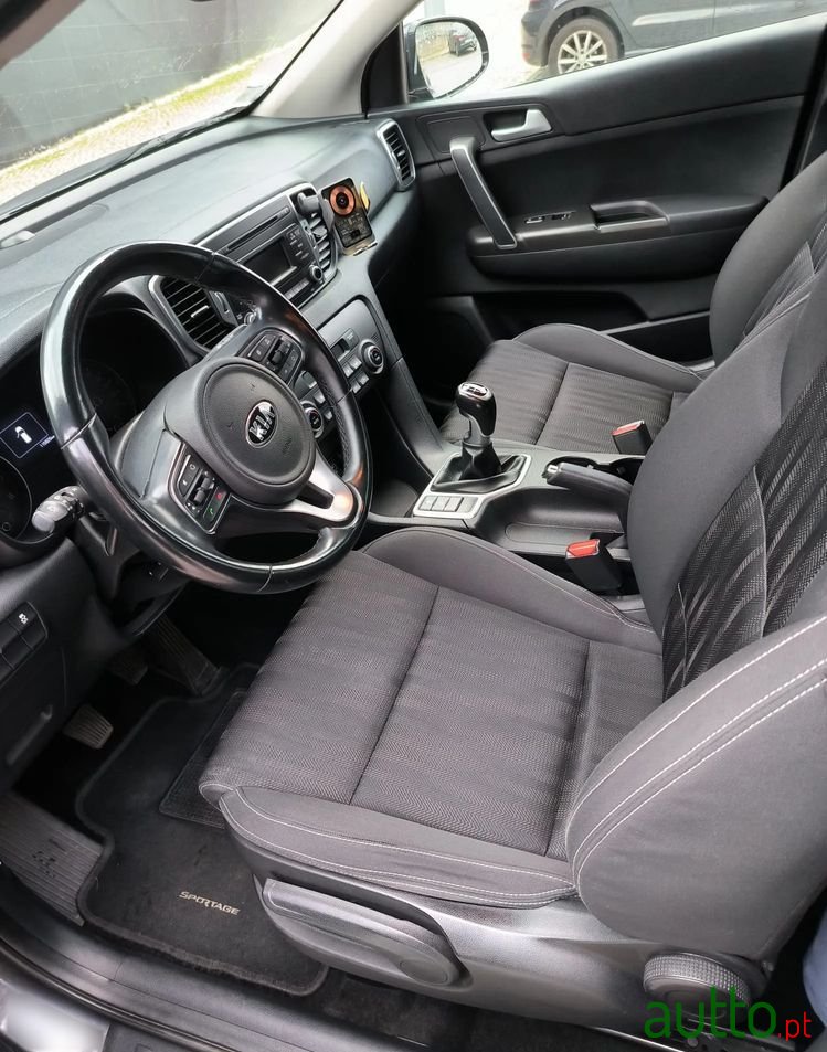 2016' Kia Sportage 1.6 Gdi Isg Ex photo #5