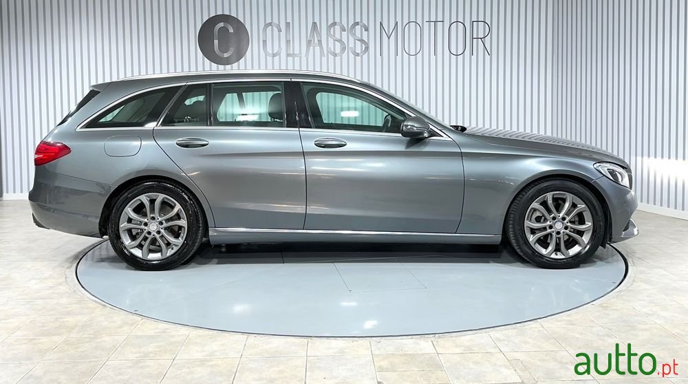 2017' Mercedes-Benz Classe C photo #3
