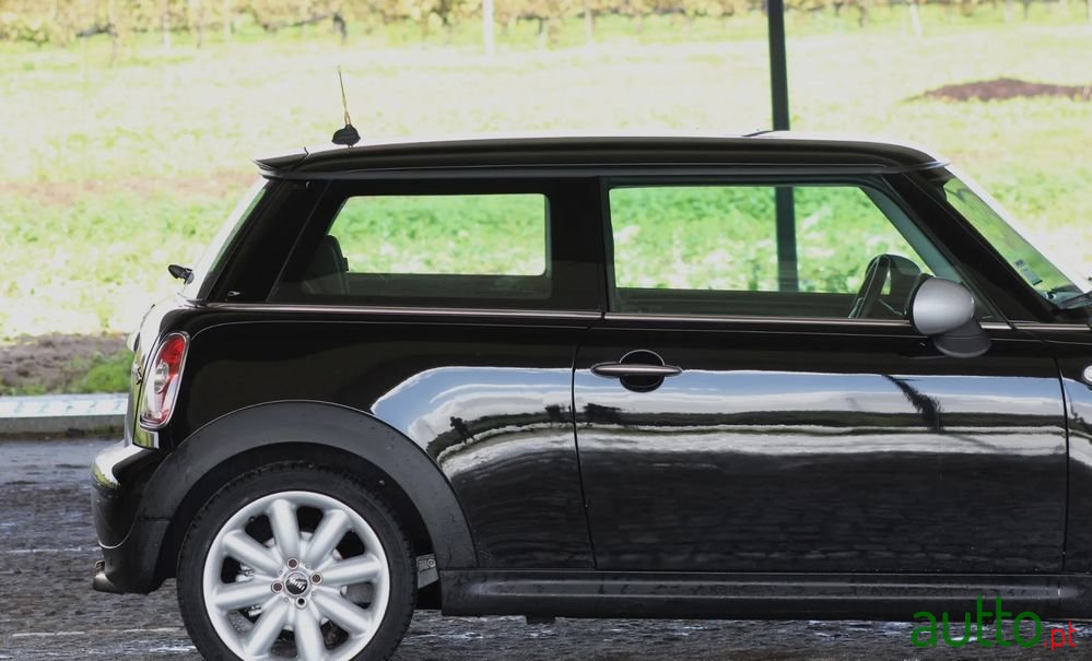 2009' MINI One D photo #5