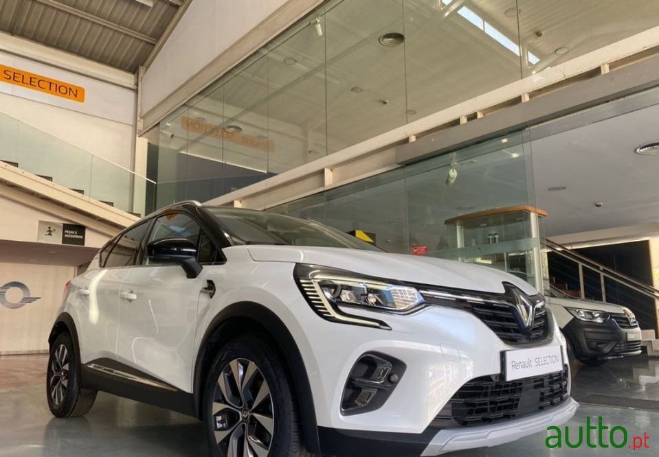 2021' Renault Captur photo #4