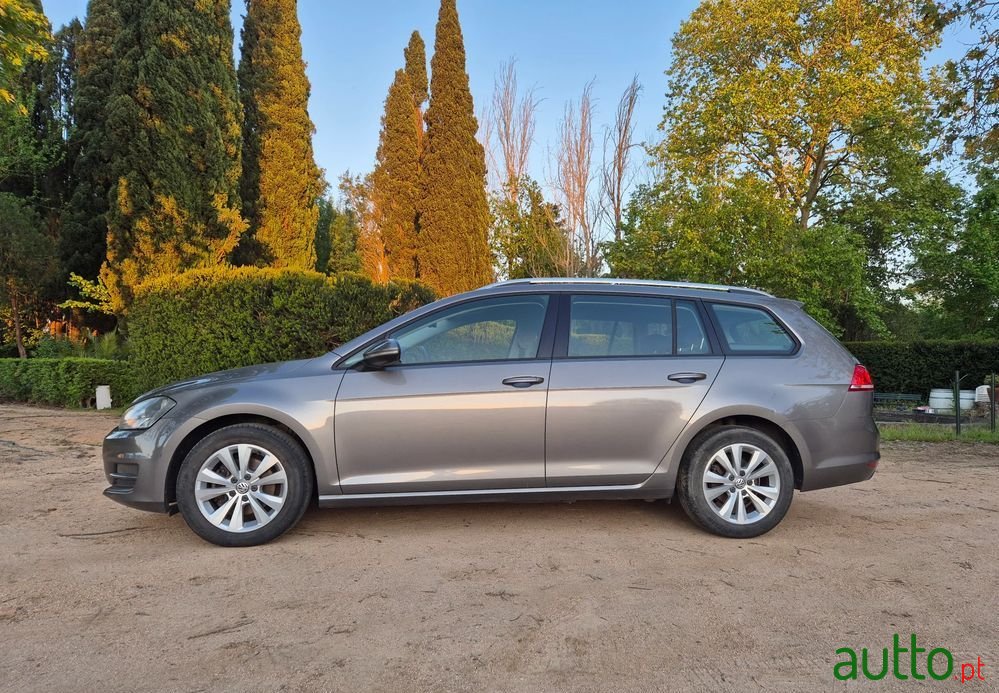 2015' Volkswagen Golf Variant photo #3