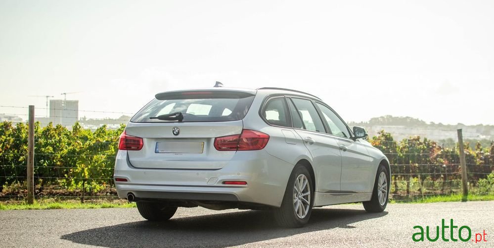 2018' BMW 316 D Touring Advantage photo #2