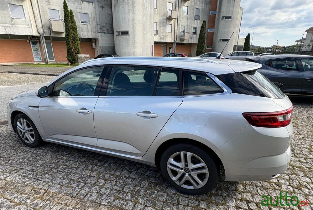 2018' Renault Mégane Sport Tourer photo #4