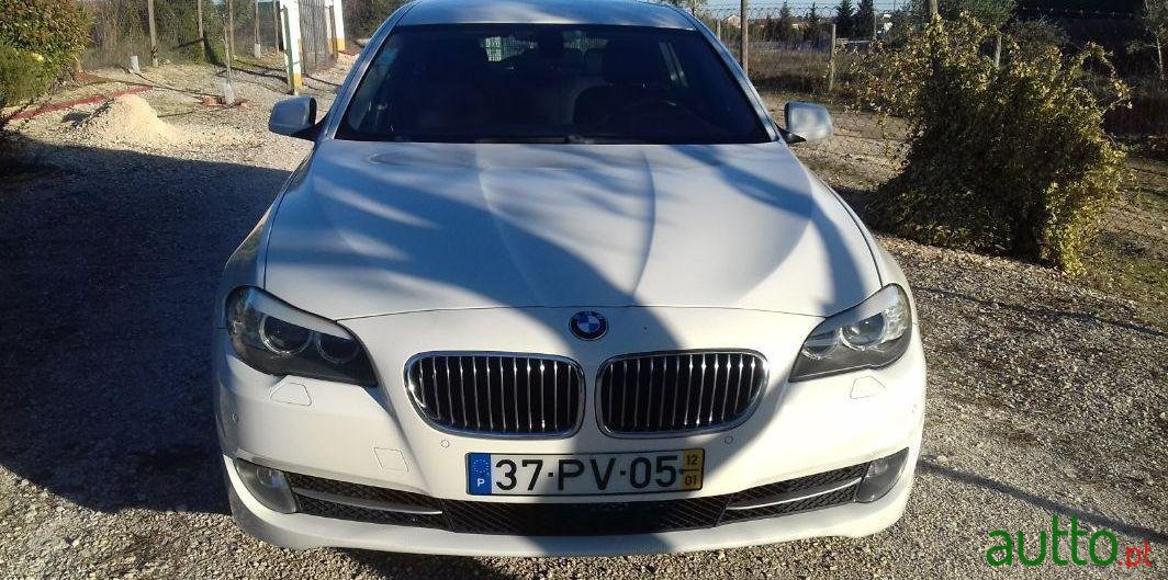 2012' BMW 520 photo #2