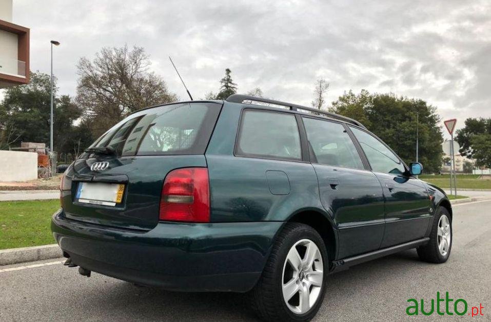 1996' Audi A4 Avant photo #2