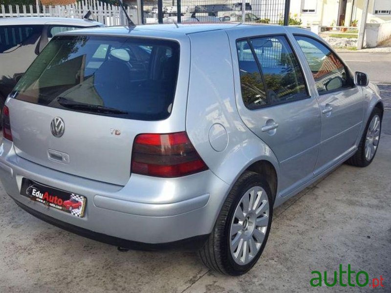 2002' Volkswagen Golf 1.9 Tdi Highline photo #2