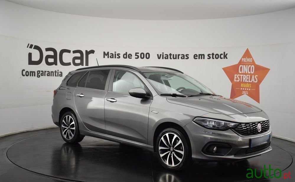 2020' Fiat Tipo Station Wagon photo #1