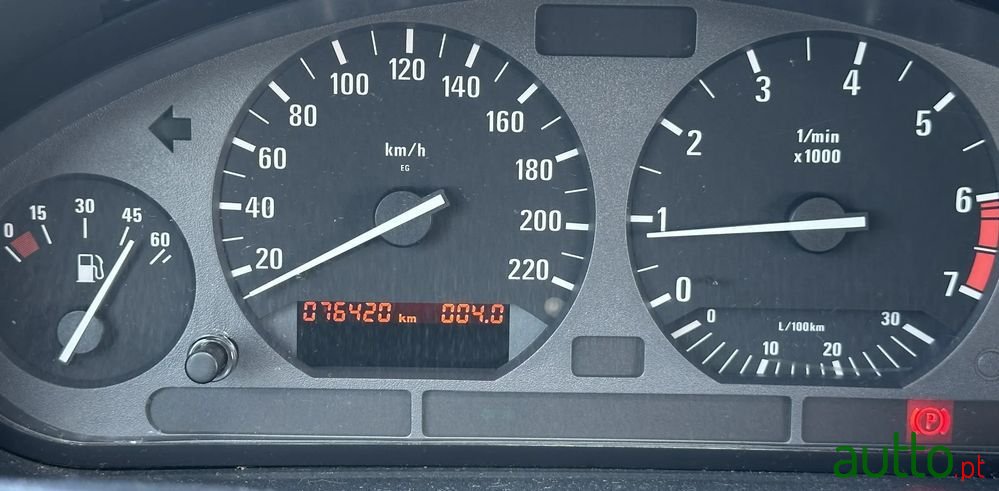 1993' BMW Série 3 I Touring photo #6