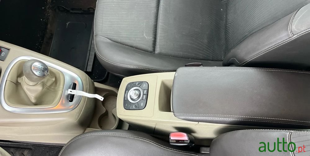 2011' Renault Grand Scenic photo #4