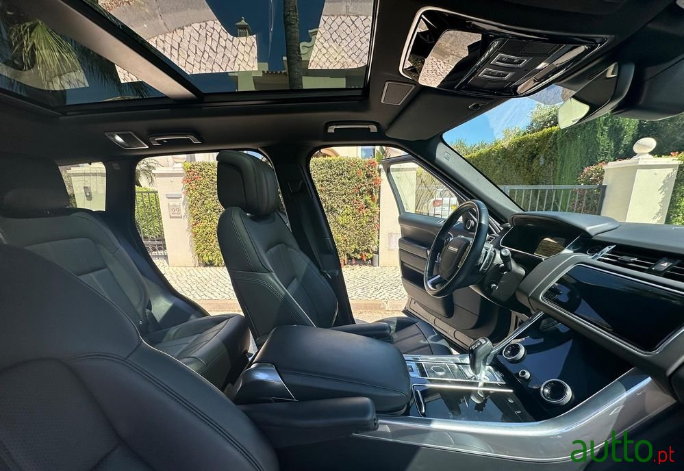 2022' Land Rover Range Rover Sport photo #4