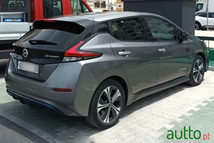 2020' Nissan Leaf photo #2