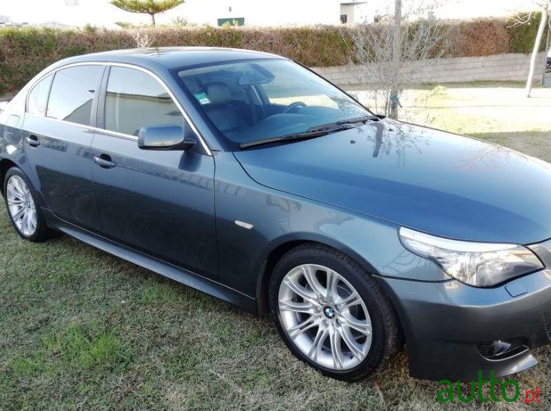 2009' BMW 520 D Packm photo #2