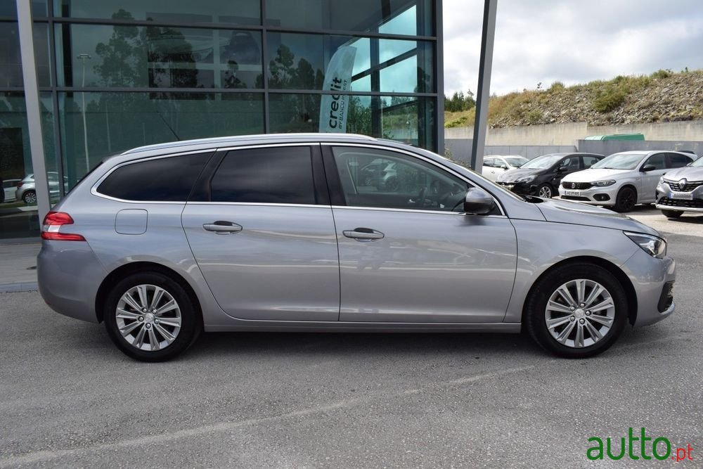 2021' Peugeot 308 Sw photo #6