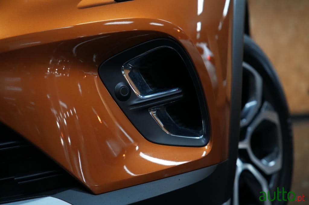 2020' Renault Captur photo #4