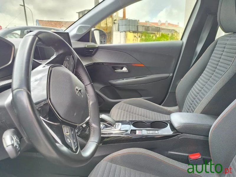 2020' Peugeot e-208 photo #2
