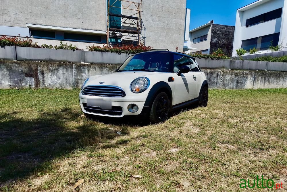 2008' MINI Cooper D 3 Portas photo #1