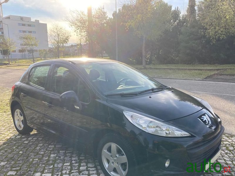 2009' Peugeot 207 photo #6