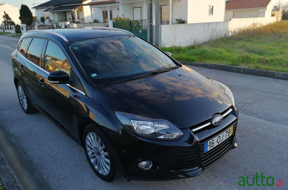 2014' Ford Focus Sw photo #1