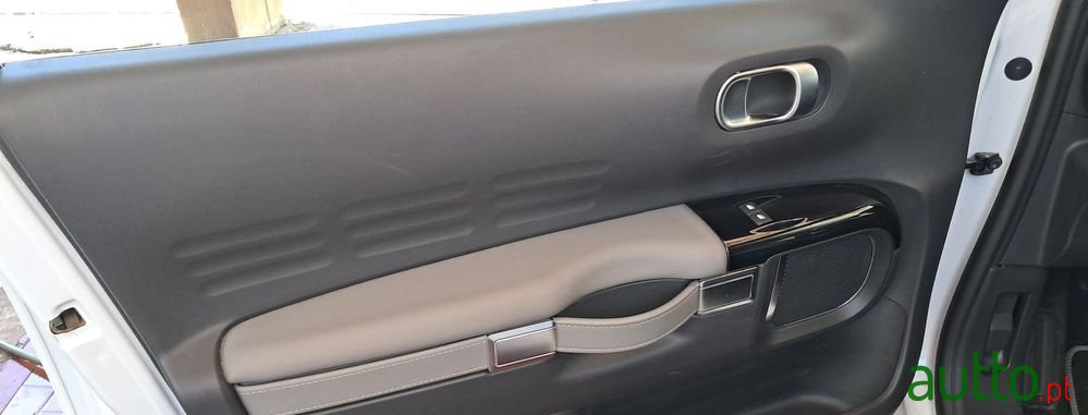 2020' Citroen C4 Cactus photo #3