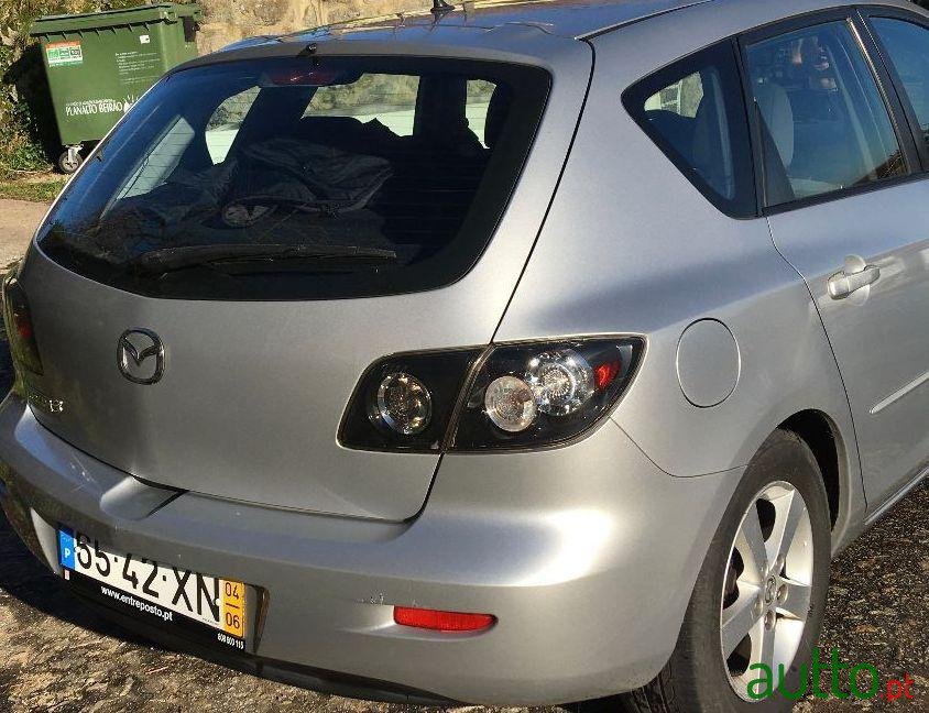 2004' Mazda 3 Sport photo #3