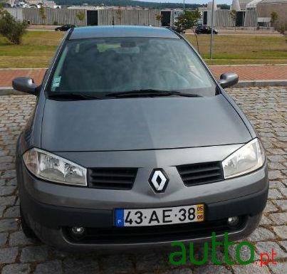 2005' Renault Megane photo #2