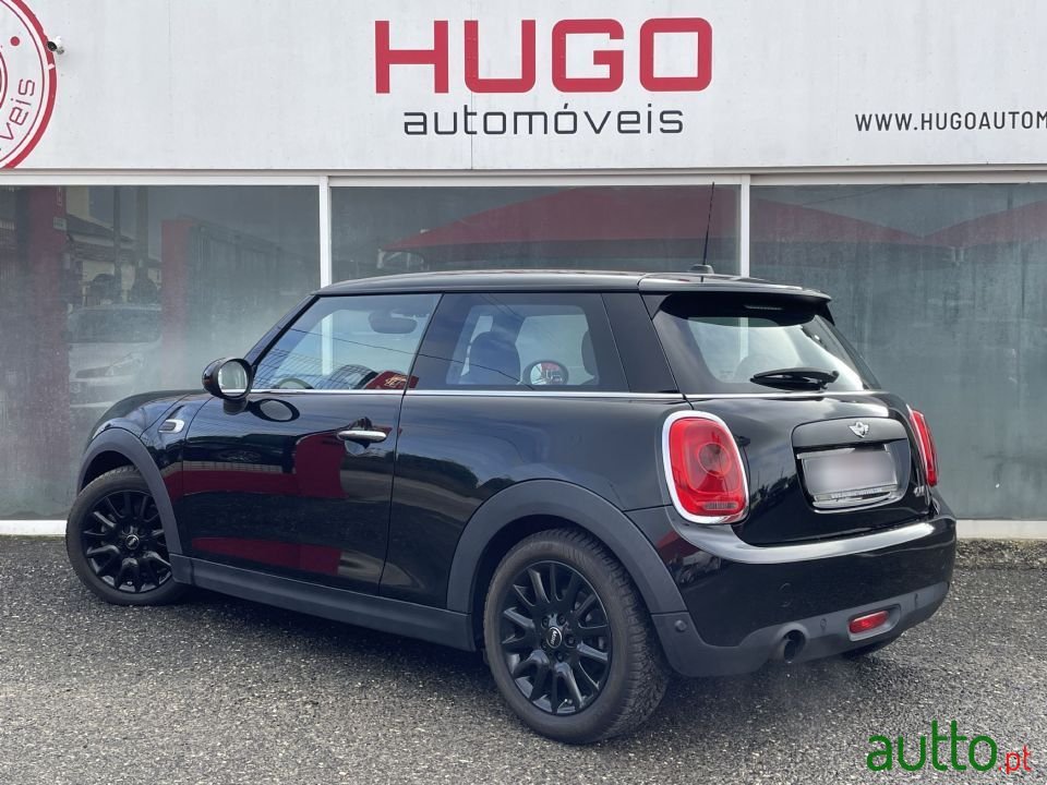 2015' MINI Cooper photo #2