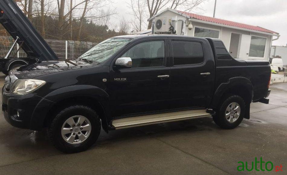 2009' Toyota Hilux Tracker photo #3