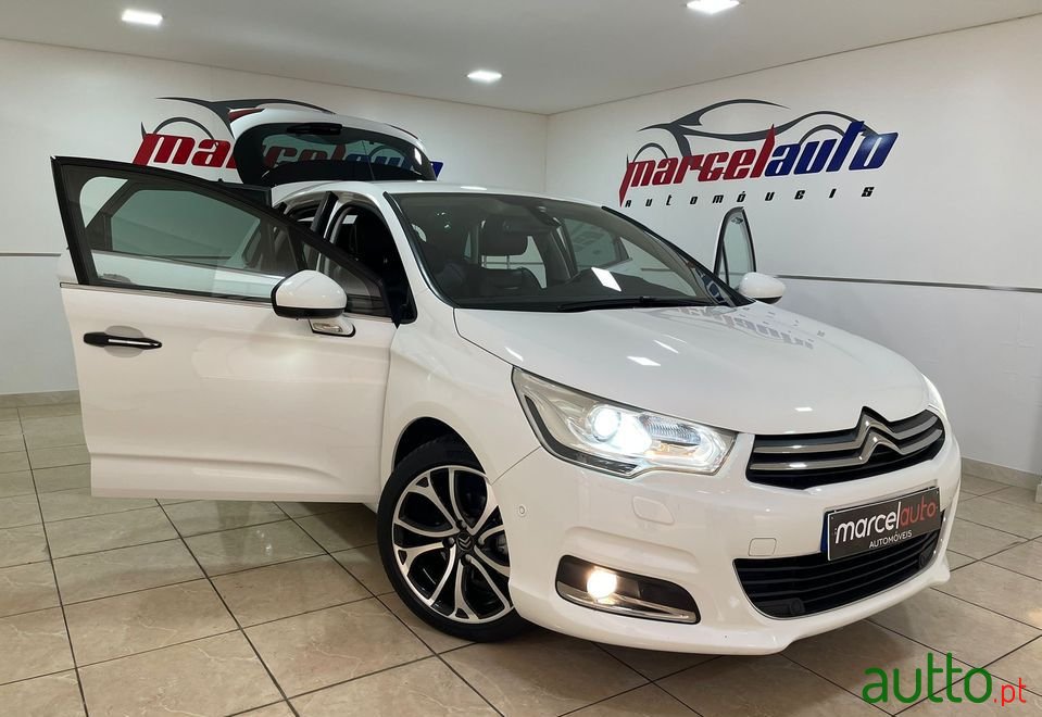 2016' Citroen C4 photo #4