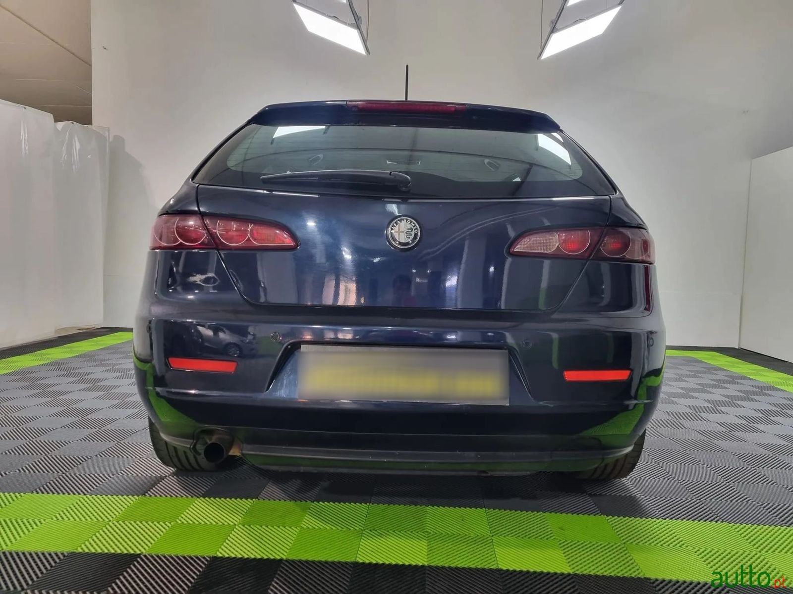 2009' Alfa Romeo 159 Sportwagon photo #6