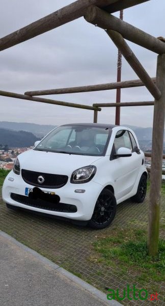 2015' Smart Fortwo photo #2