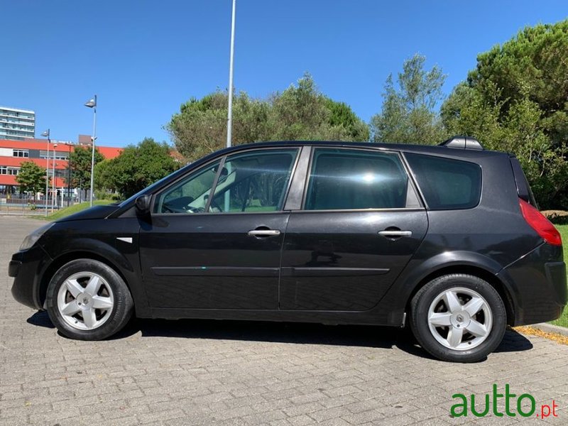 2007' Renault Grand Scenic photo #6