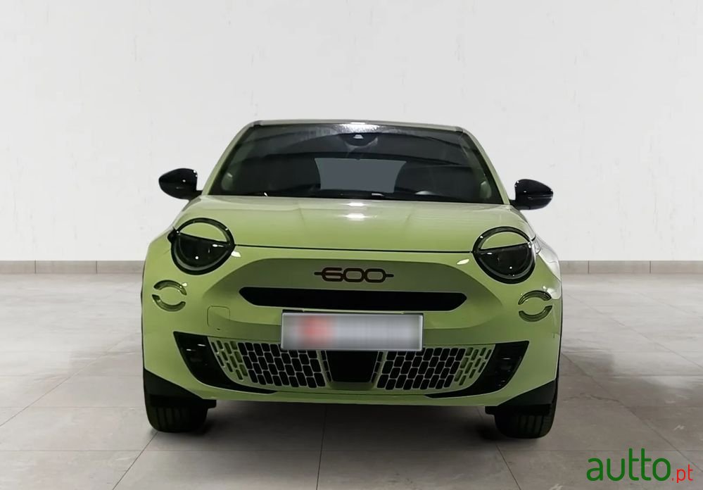 2024' Fiat 600E 54 Kwh (Red) photo #3